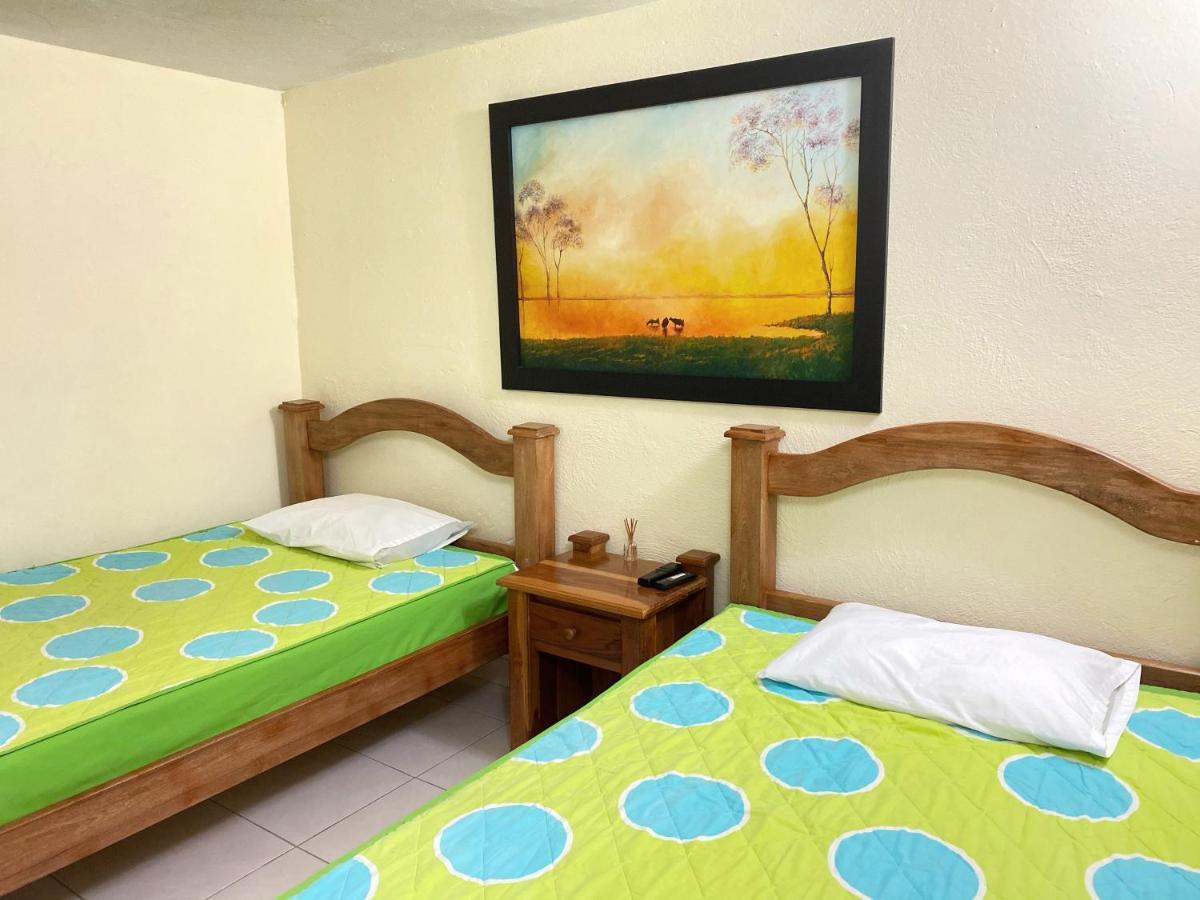 Finca Hotel La Ponderosa Рионегро Екстериор снимка