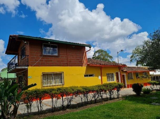 Finca Hotel La Ponderosa Рионегро Екстериор снимка